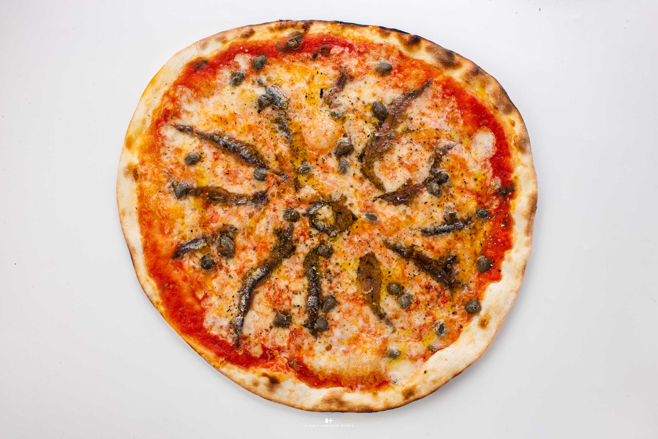 Пицца по-сицилийски с анчоусами