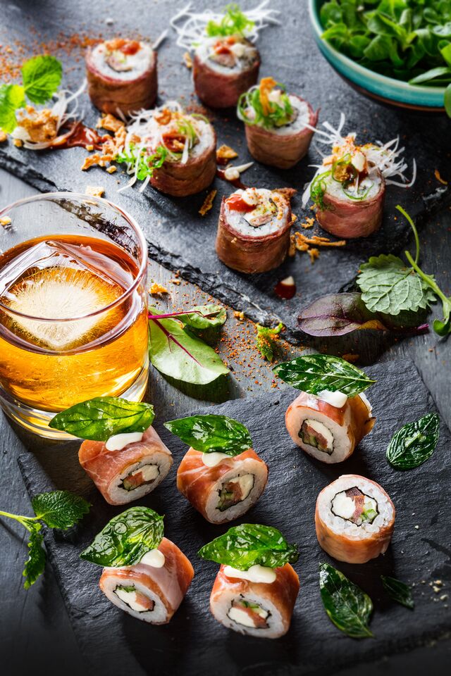 Фотосъемка суши, роллов. Фотосъемка японской кухни. Фуд-стилист, фотограф Слава Поздняков. 