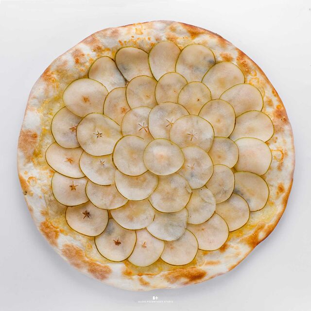 Фуд-стайлинг, компоновка, фотосъемка пиццы для меню Bocconcino. Фуд-стилист, фуд-фотограф Слава Поздняков. 