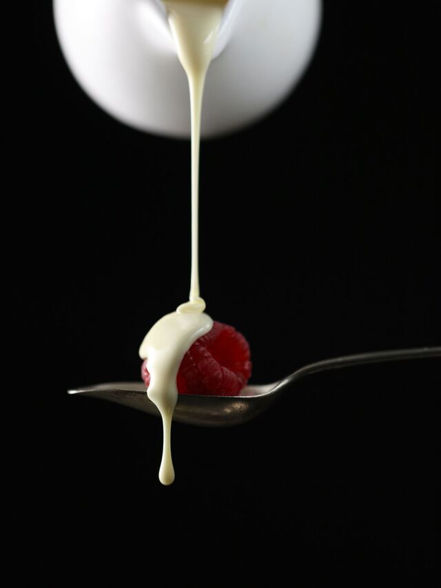 Фотосъемка десерта. Белый шоколад. Фуд-стайлинг, компоновка десерта. Фуд-стилист, фотограф Слава Поздняков. 