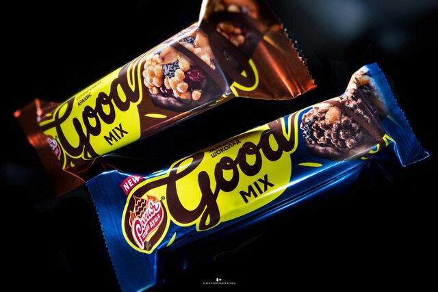 Фотосъемка шоколада Good mix. Nestle. Фотосъемка батончиков. Фуд-стайлинг, компоновка, фотосъемка шоколада. Фуд-стилист, фотограф Слава Поздняков. 
