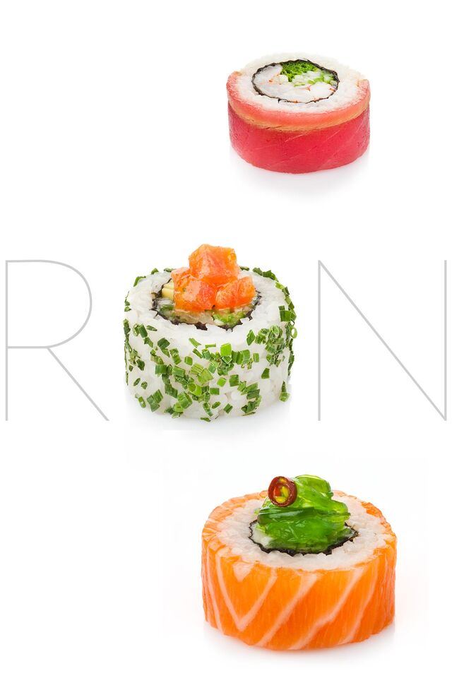 Фотосъемка роллов для меню ресторана Рисовый Ниндзя на белом фоне