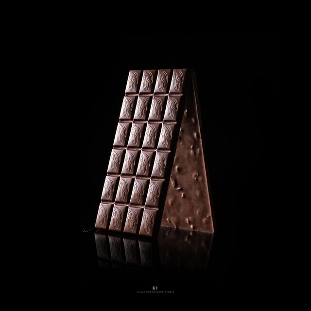 Фотосъемка шоколада. Фуд-стилист и фотограф Слава Поздняков. Рекламная фотосъемка шоколада.